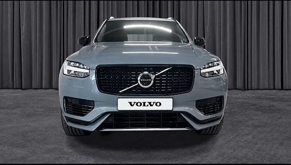 Volvo XC90 5 of 11