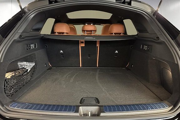 Mercedes-Benz GLC400 15 of 16