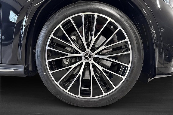 Mercedes-Benz GLC400 5 of 16