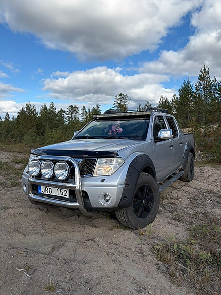 Nissan Navara 2 of 7