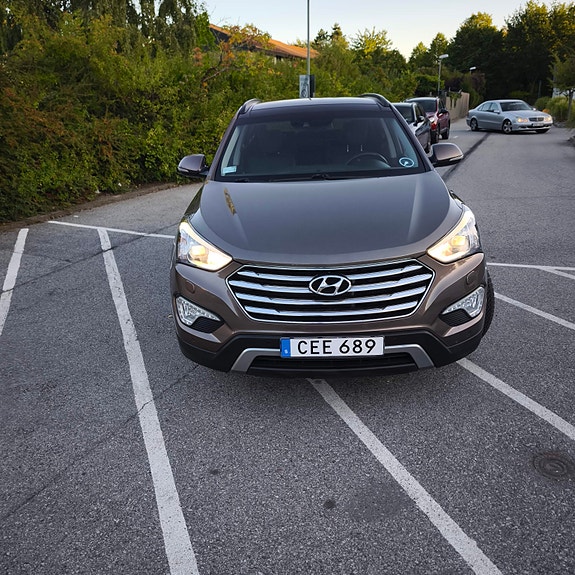Hyundai Grand Santa Fe 10 of 10