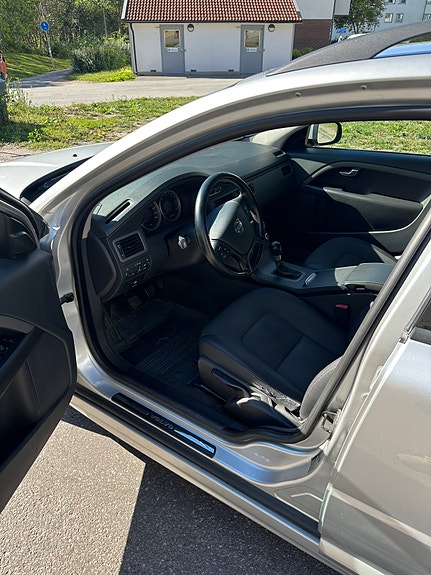 Volvo V70 6 of 9