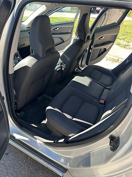 Volvo V70 8 of 9
