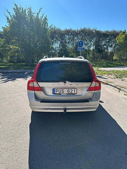 Volvo V70 5 of 9
