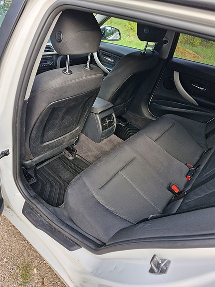 BMW 318d 5 of 5