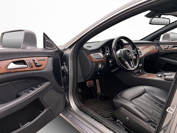 Mercedes-Benz CLS350 11 of 30