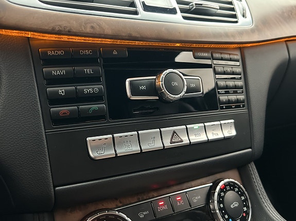 Mercedes-Benz CLS350 24 of 30