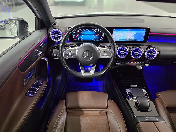 Mercedes-Benz A200 11 of 26