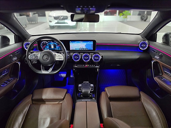 Mercedes-Benz A200 10 of 26