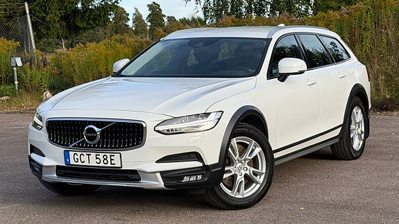 Volvo V90 Cross Country 7 of 30