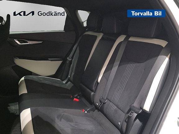 Kia EV6 10 of 15