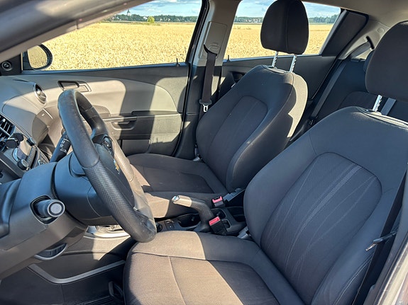 Chevrolet Aveo 5 of 5