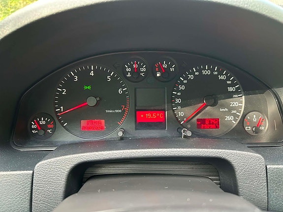 Audi A6 4 of 5