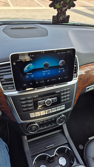 Mercedes-Benz ML350 6 of 26