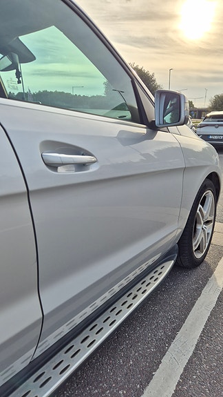 Mercedes-Benz ML350 16 of 26