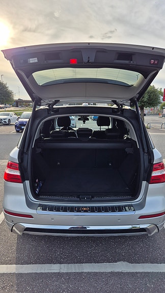 Mercedes-Benz ML350 19 of 26
