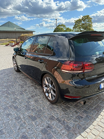 Volkswagen Golf VI 7 of 12