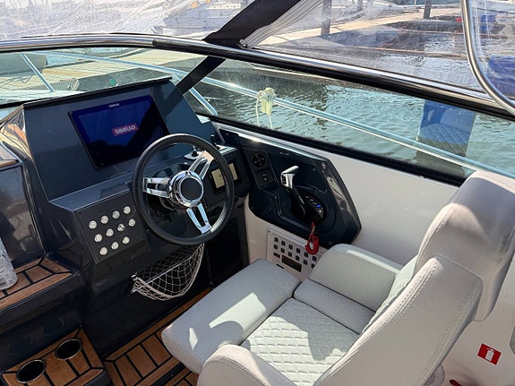 Flipper 800 DC, 2024 - Yamaha 300hk endast 100 h 6 of 12