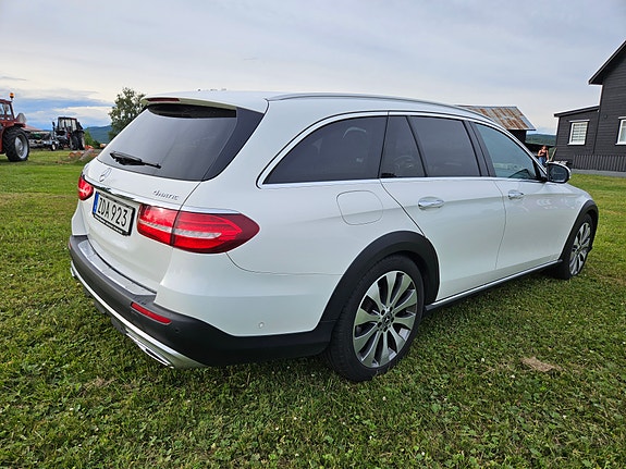 Mercedes-Benz E220 d 6 of 7