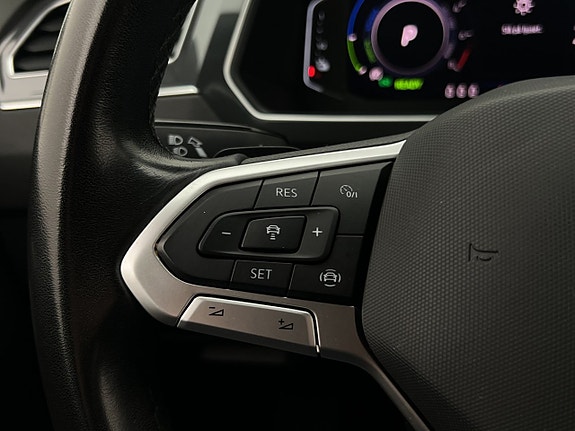 Volkswagen Tiguan 16 of 28