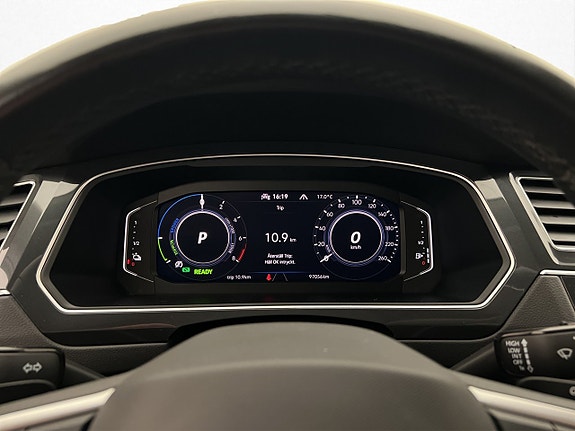 Volkswagen Tiguan 15 of 28