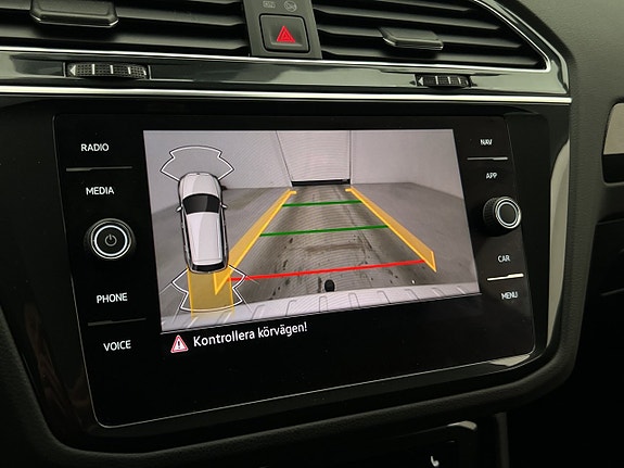 Volkswagen Tiguan 18 of 28