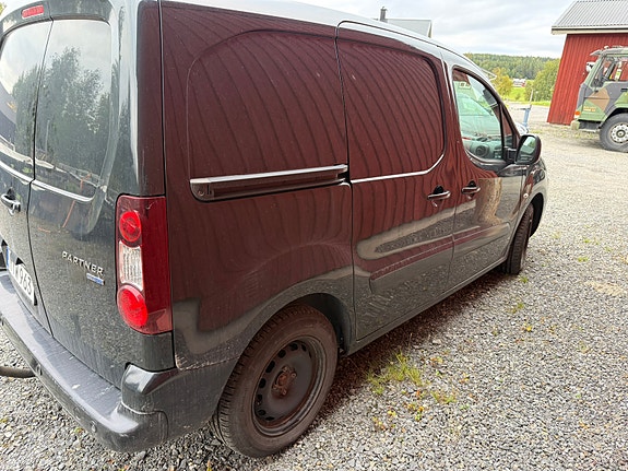 Peugeot Partner 4 of 8