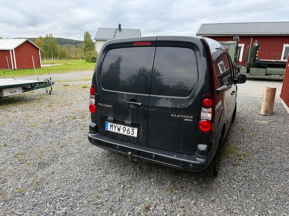Peugeot Partner 3 of 8