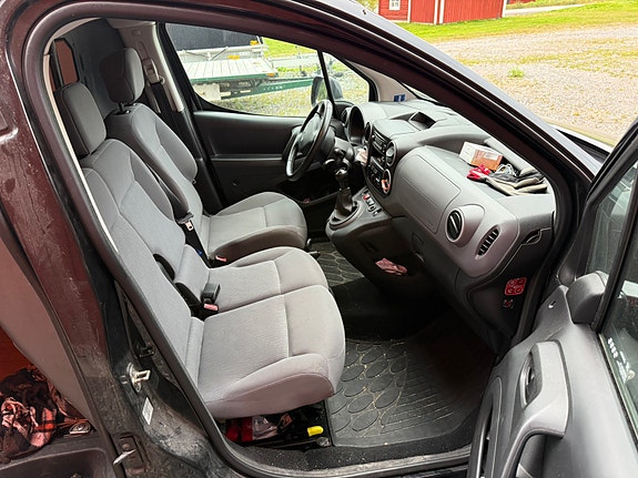 Peugeot Partner 5 of 8