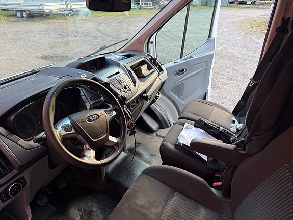 Ford Transit 5 of 6