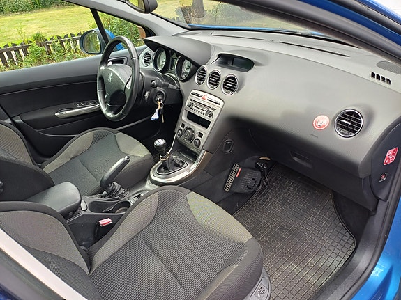 Peugeot 308 5 of 8
