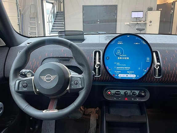 MINI Countryman SE 8 of 15