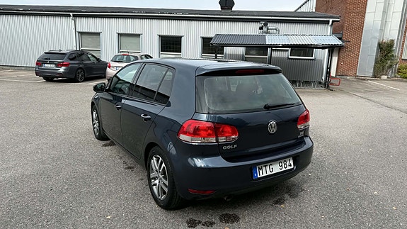 Volkswagen Golf VI 2 of 7