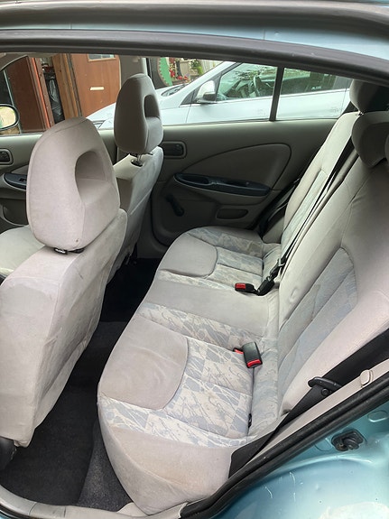 Nissan Almera 6 of 7