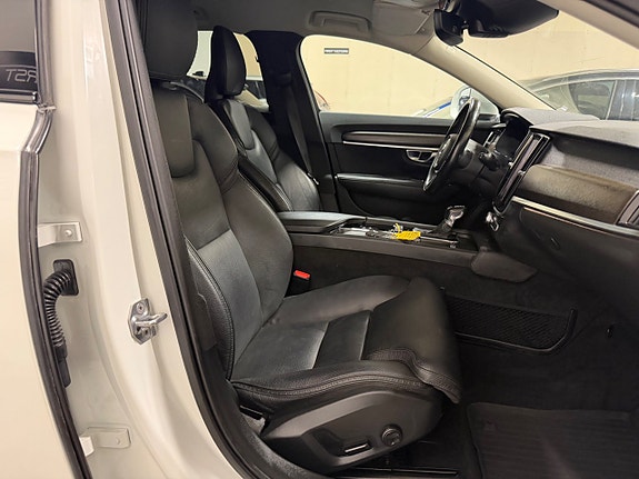 Volvo V90 Cross Country 16 of 22