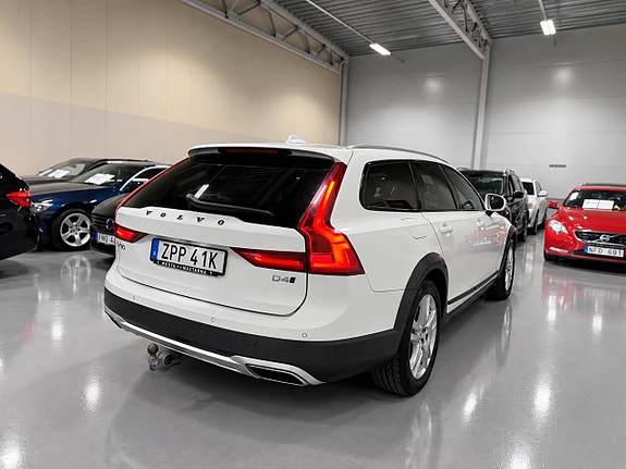 Volvo V90 Cross Country 7 of 22