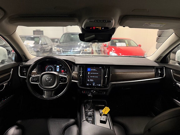 Volvo V90 Cross Country 12 of 22