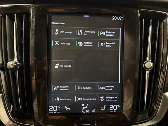 Volvo V90 Cross Country 17 of 22