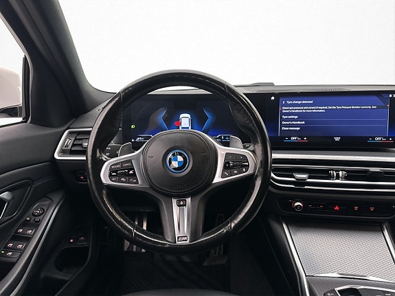 BMW 330e 10 of 30