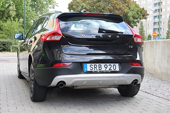 Volvo V40 Cross Country 15 of 30