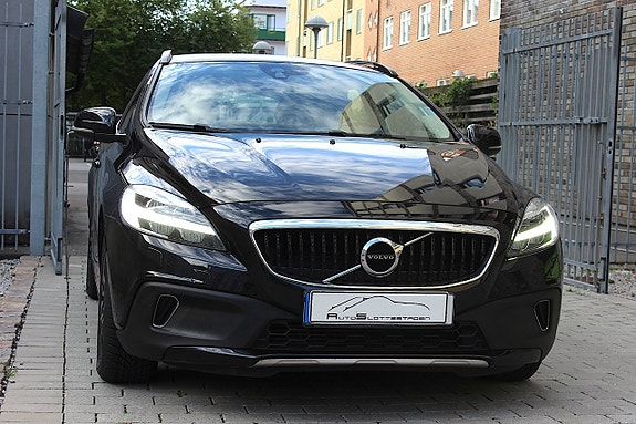 Volvo V40 Cross Country 8 of 30