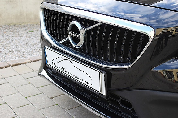 Volvo V40 Cross Country 11 of 30