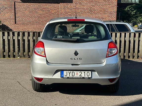 Renault Clio 6 of 15