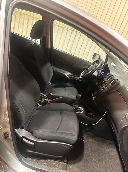 Nissan Note 7 of 11