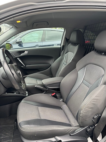 Audi A1 3 of 5