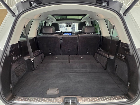 Mercedes-Benz GLS400 d 9 of 30