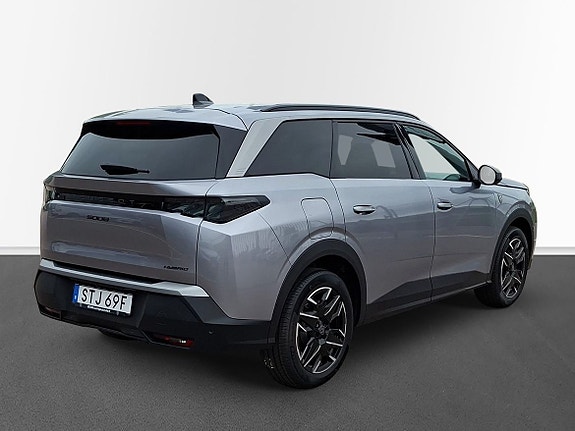 Peugeot 5008 4 of 10