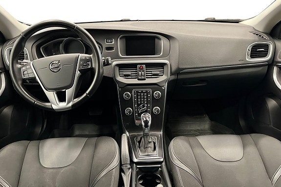 Volvo V40 14 of 25