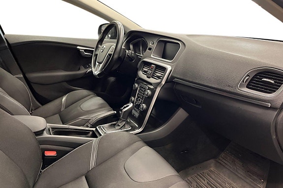 Volvo V40 19 of 25