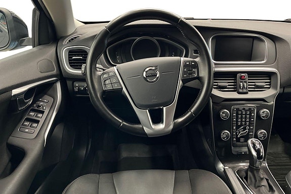 Volvo V40 15 of 25